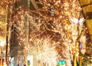 丸の内イルミネーションの混雑状況！平日土日祝で穴場な時間帯＆曜日は？